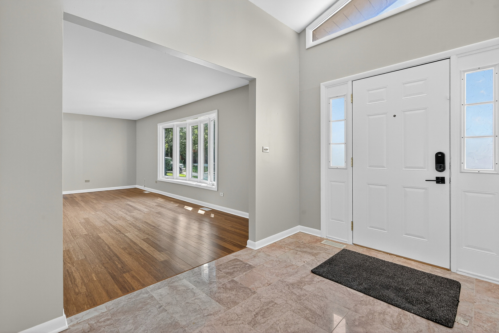 407 Brad Court, Naperville, IL 60565