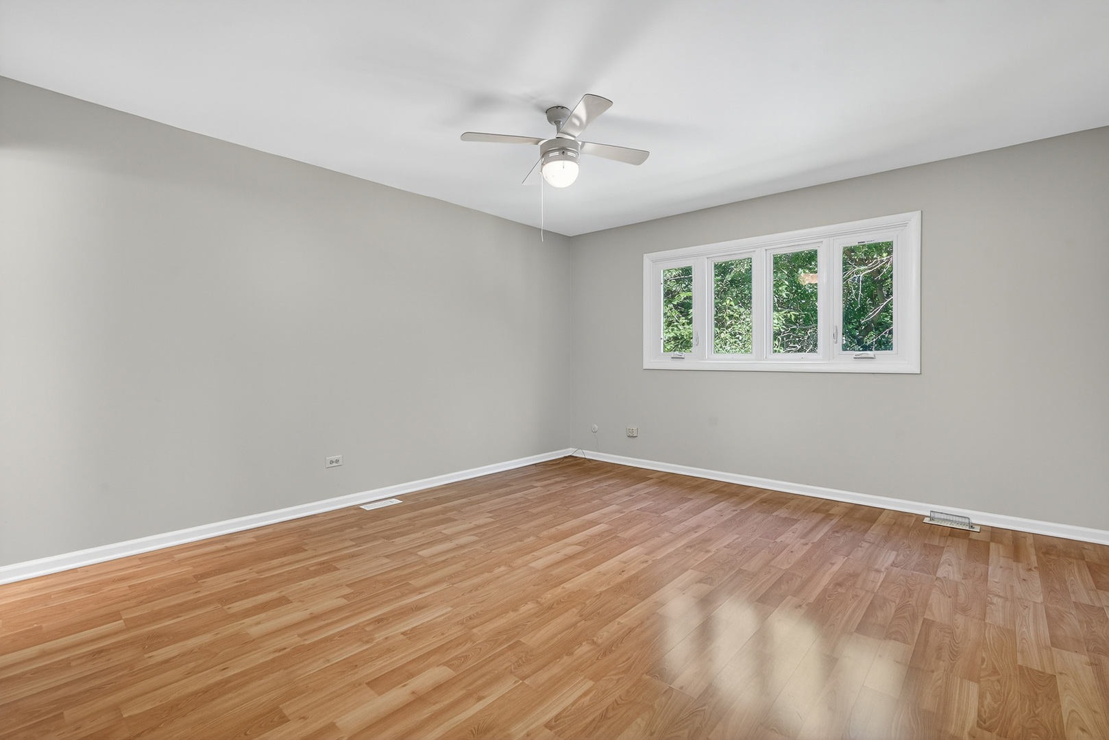 407 Brad Court, Naperville, IL 60565
