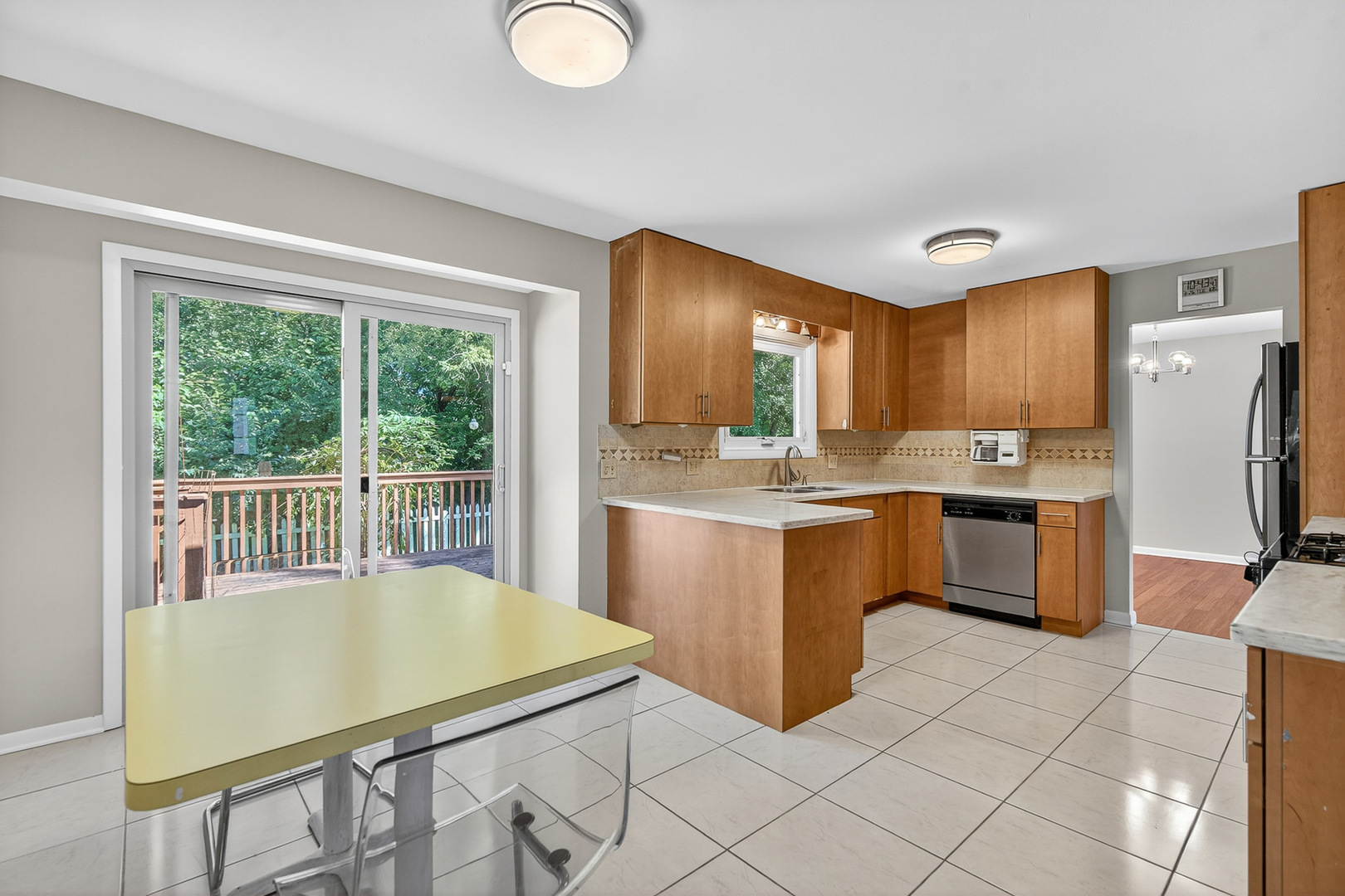 407 Brad Court, Naperville, IL 60565