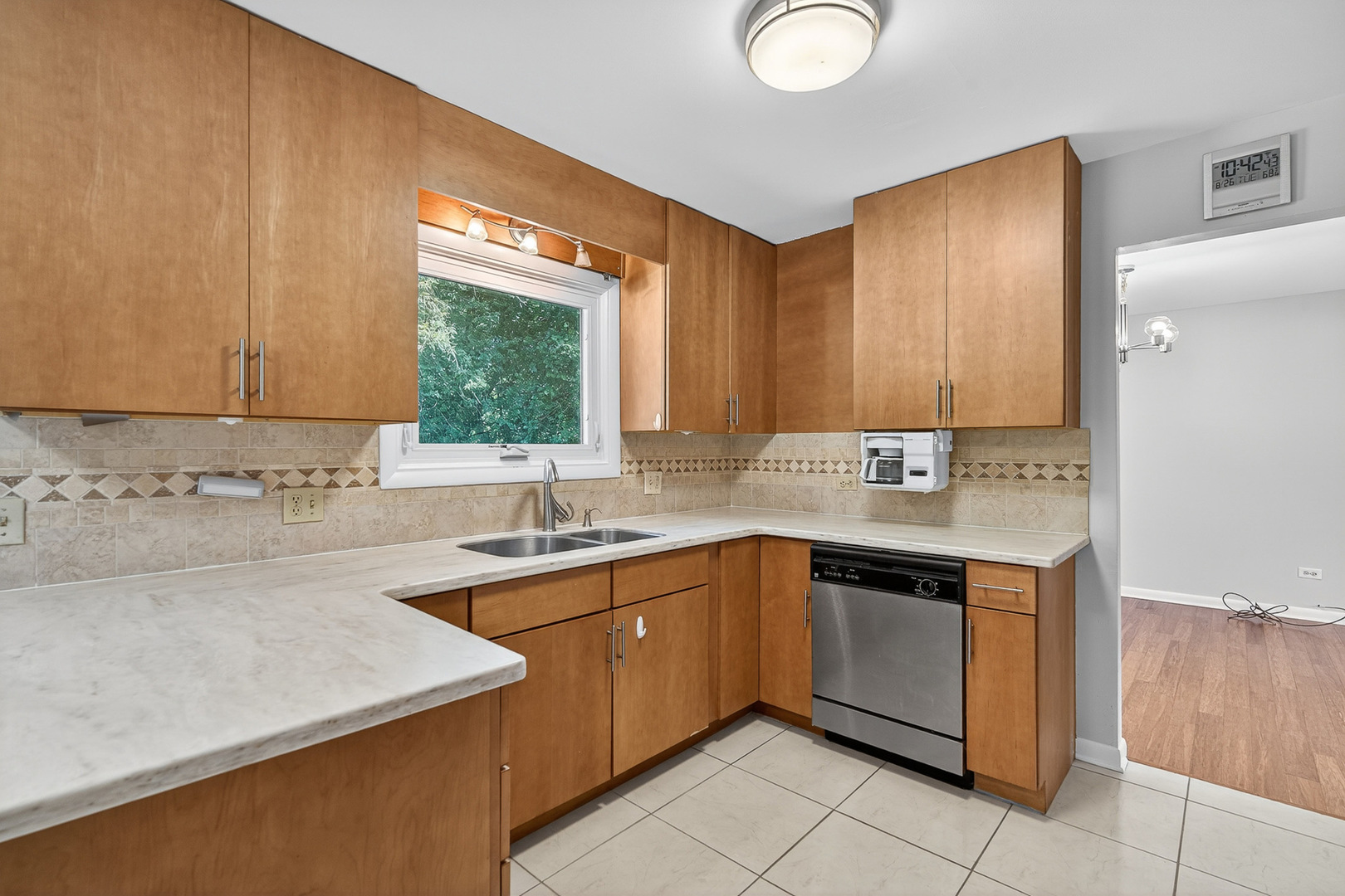 407 Brad Court, Naperville, IL 60565