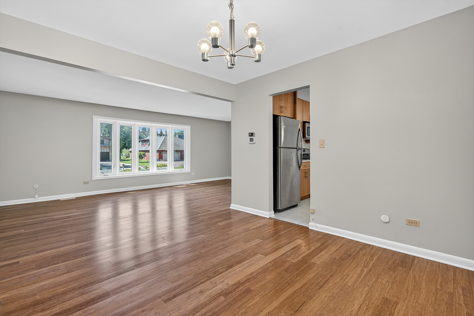 407 Brad Court, Naperville, IL 60565