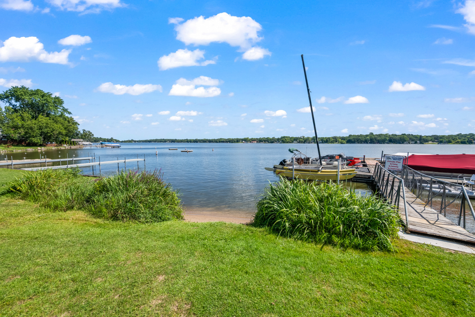 3817 W LAKE SHORE Drive, Wonder Lake, IL 60097