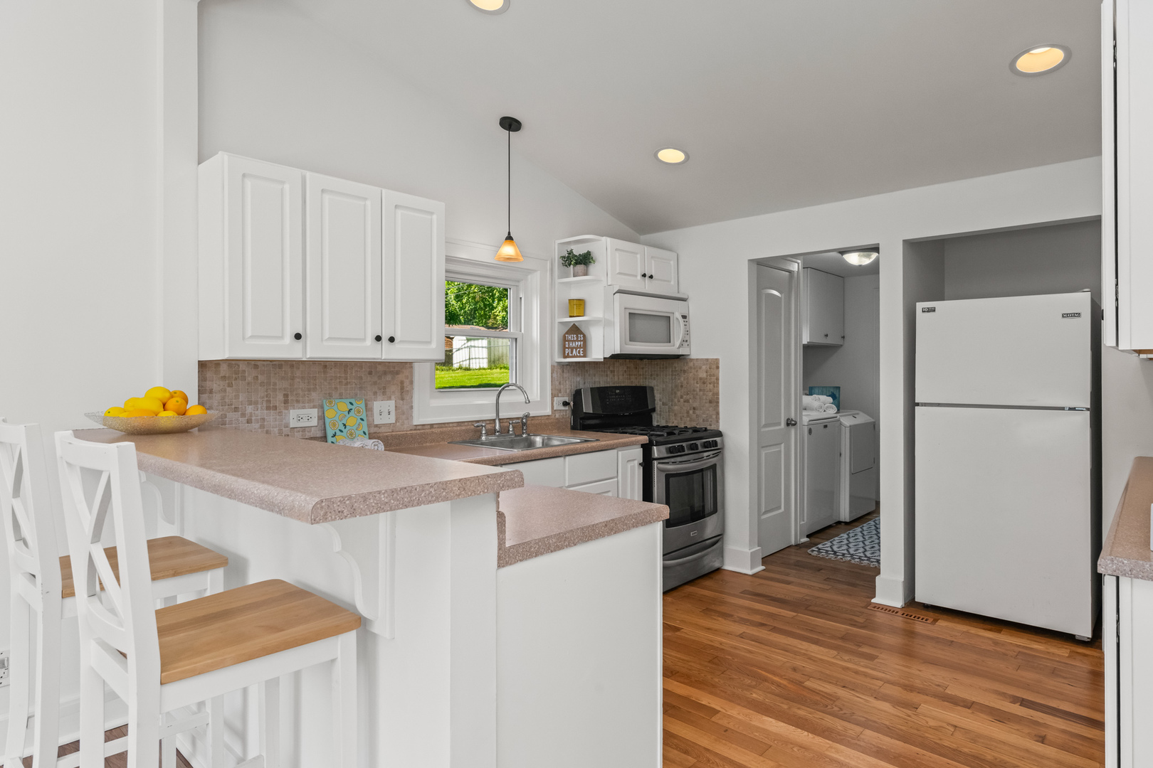 3817 W LAKE SHORE Drive, Wonder Lake, IL 60097