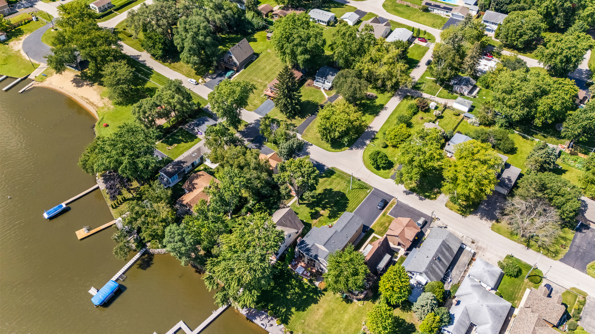 3817 W LAKE SHORE Drive, Wonder Lake, IL 60097