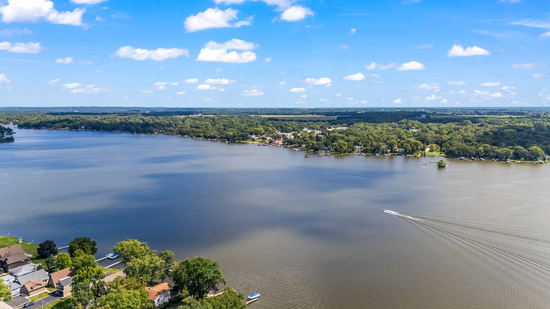 3817 W LAKE SHORE Drive, Wonder Lake, IL 60097