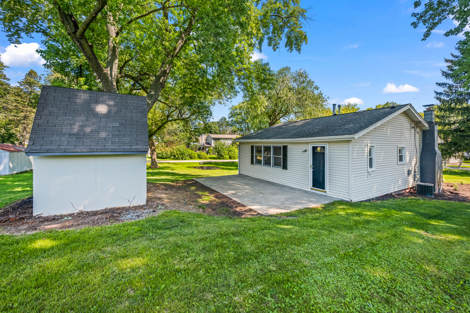 3817 W LAKE SHORE Drive, Wonder Lake, IL 60097