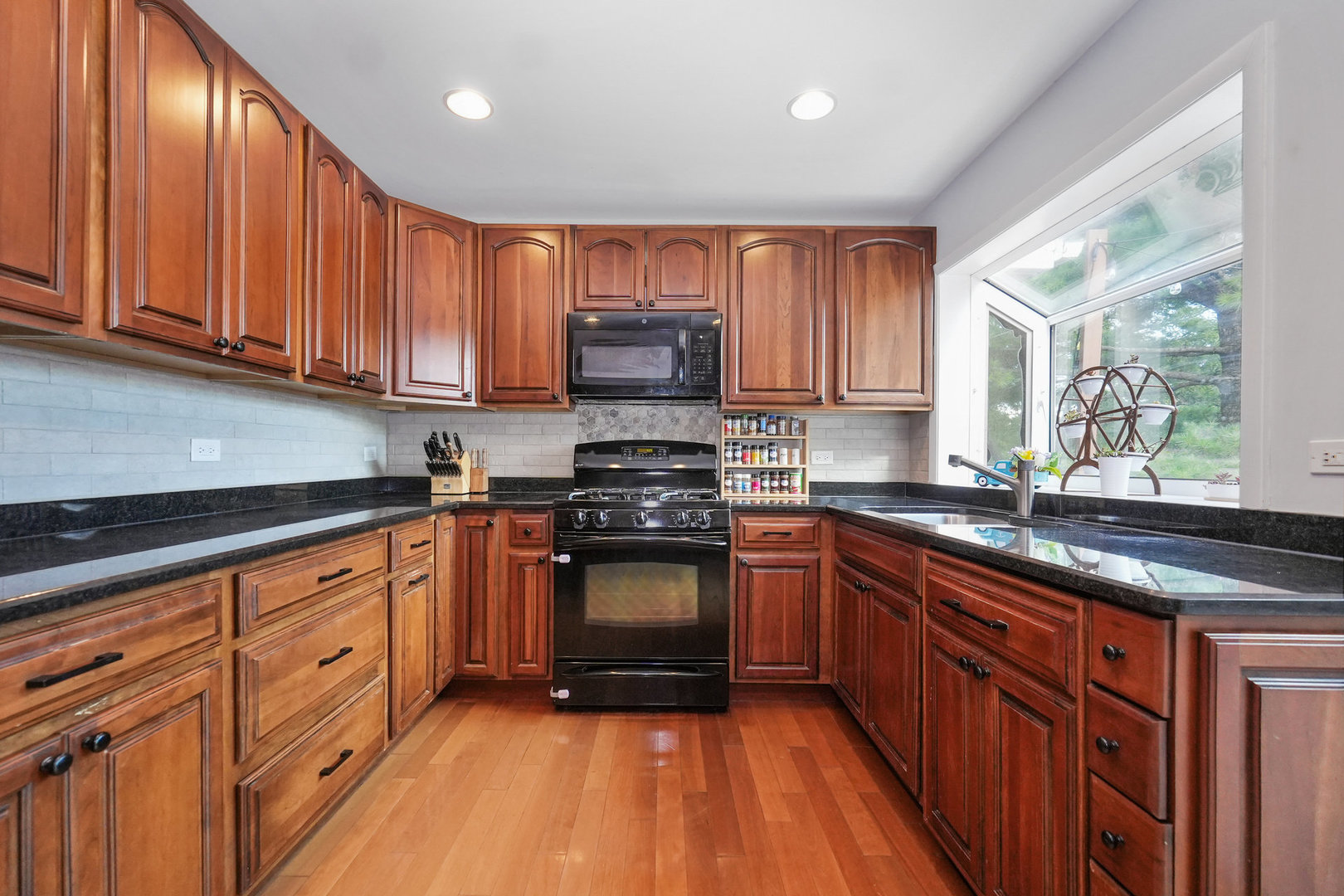 147 Majestic Drive, Lombard, IL 60148