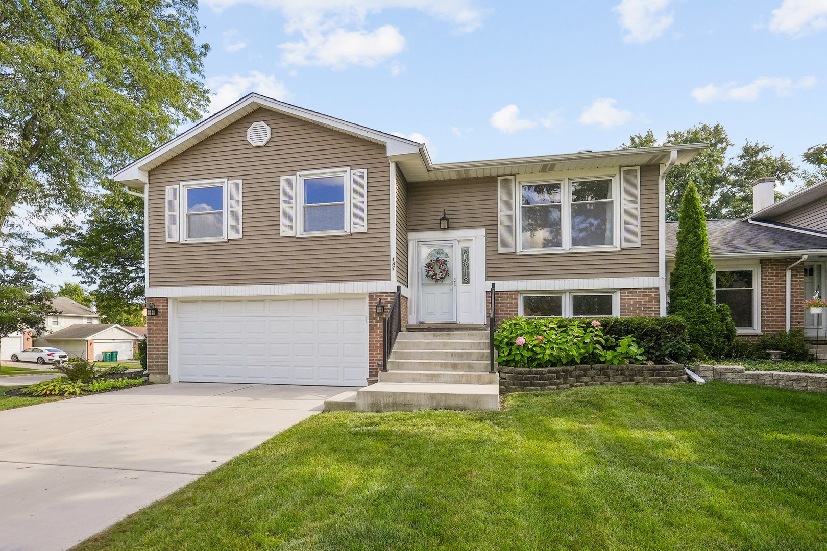 147 Majestic Drive, Lombard, IL 60148