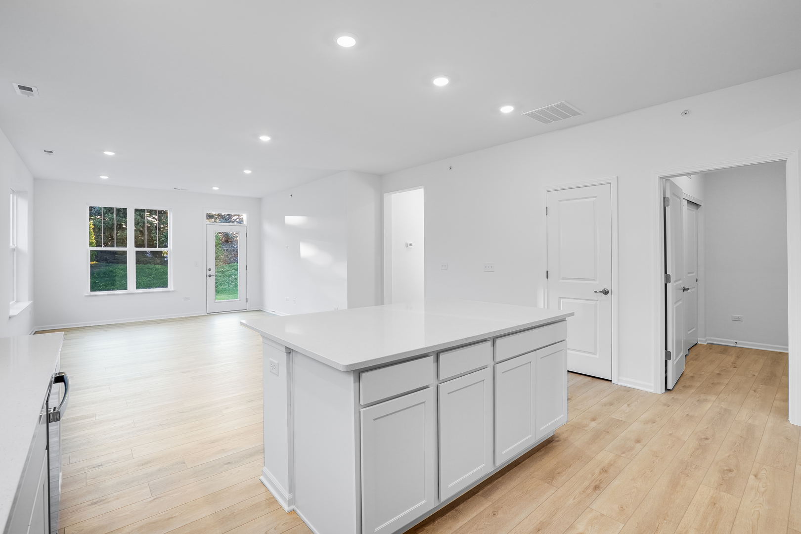 12245 Barcroft Circle, Huntley, IL 60142