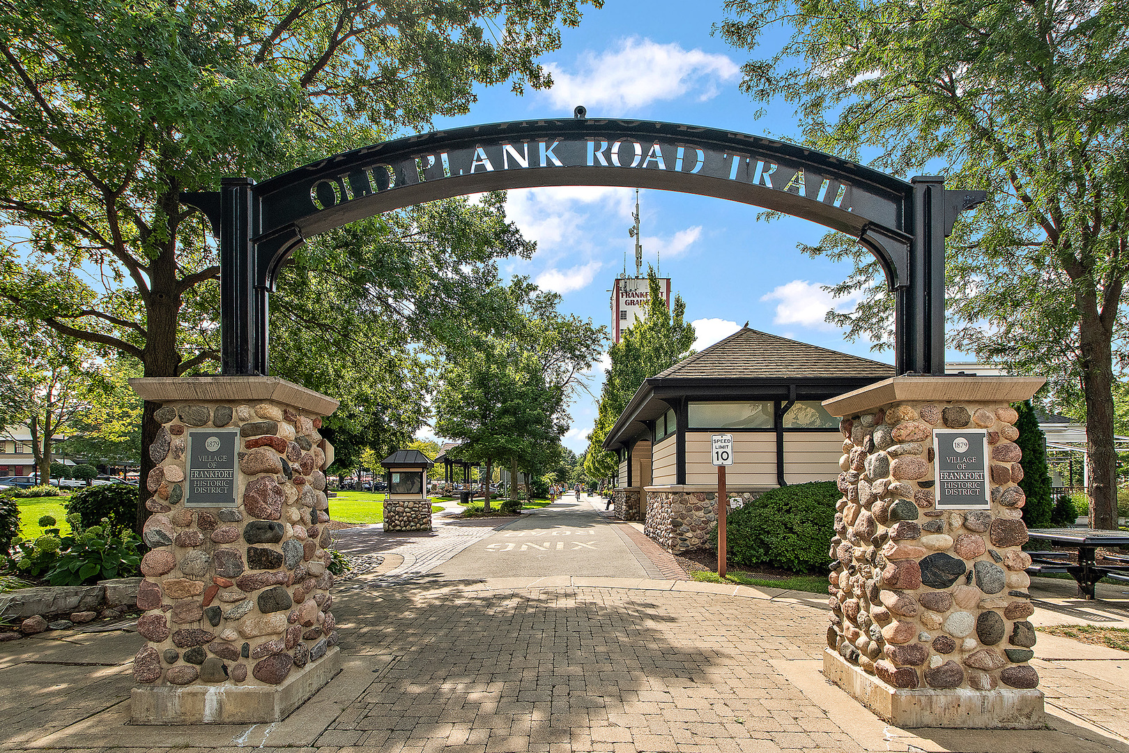 14 Old Frankfort Way, Frankfort, IL 60423