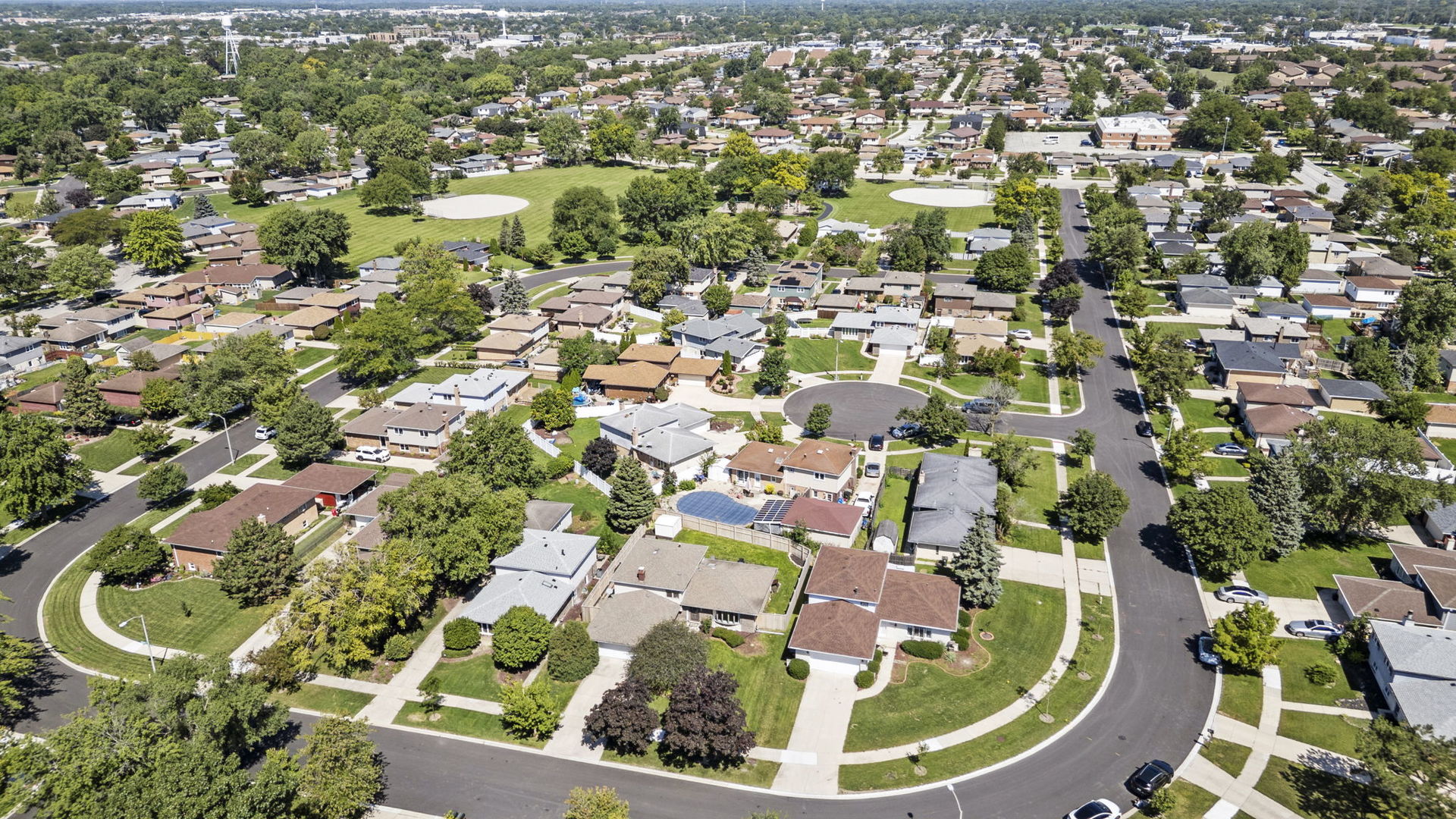 8440 Surrey Drive, Tinley Park, IL 60487