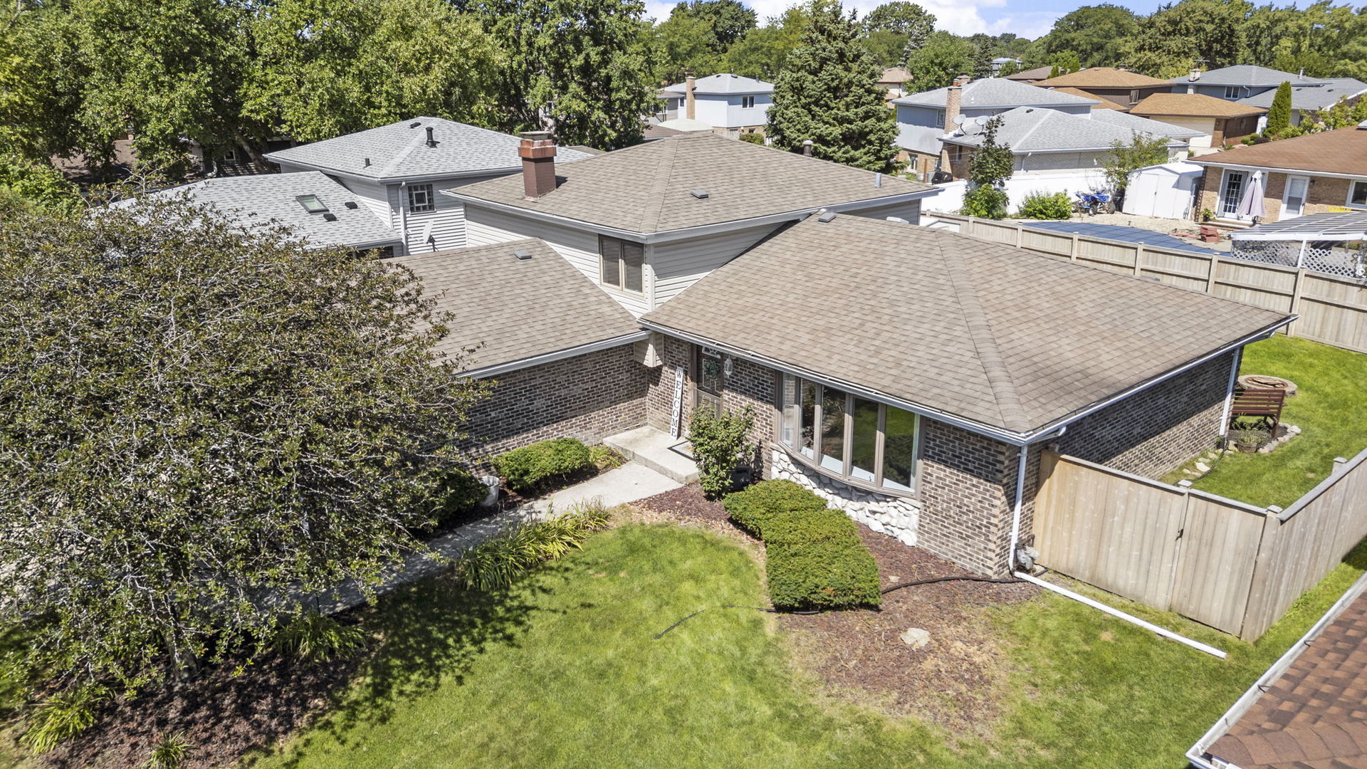 8440 Surrey Drive, Tinley Park, IL 60487