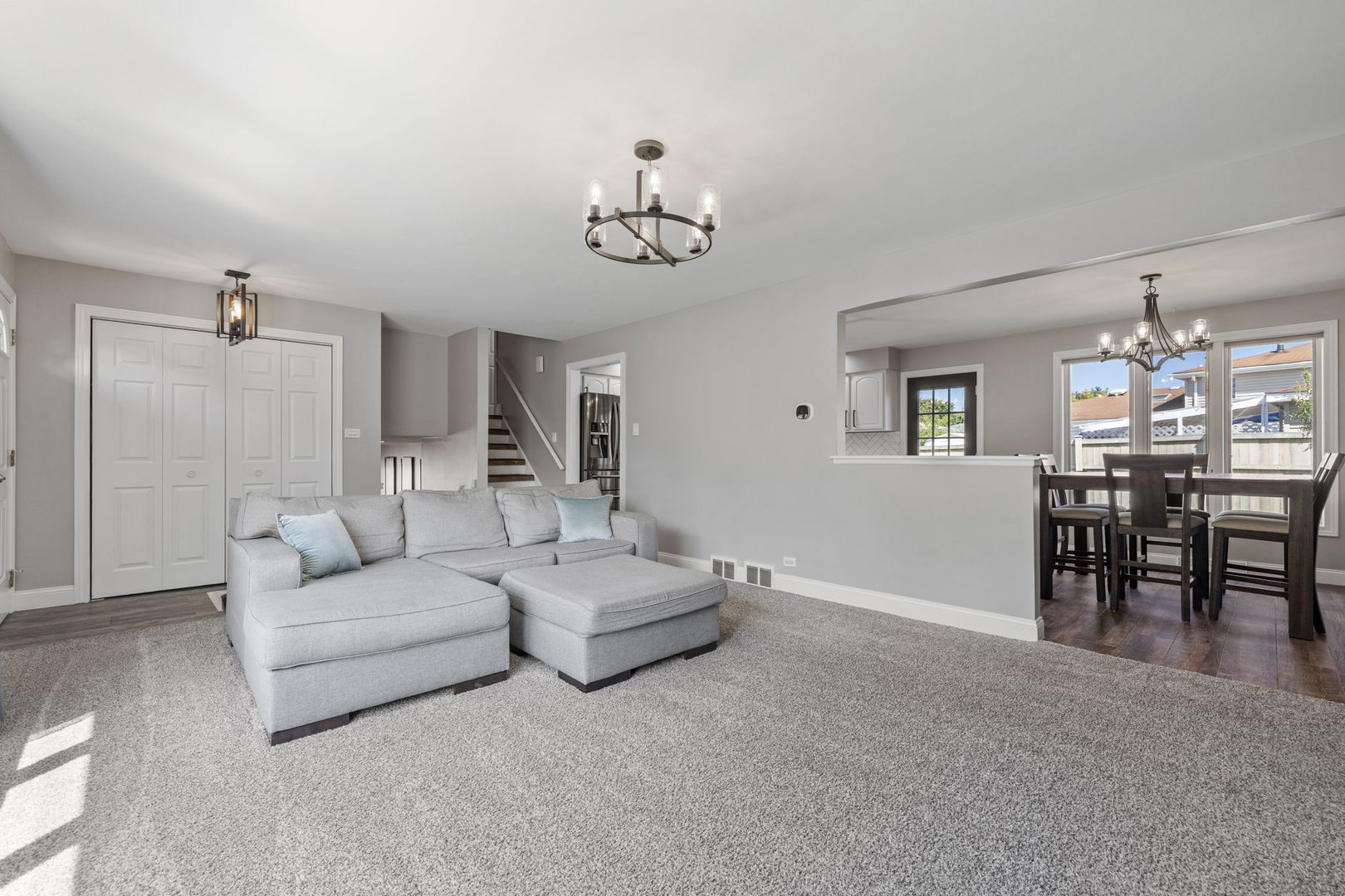 8440 Surrey Drive, Tinley Park, IL 60487