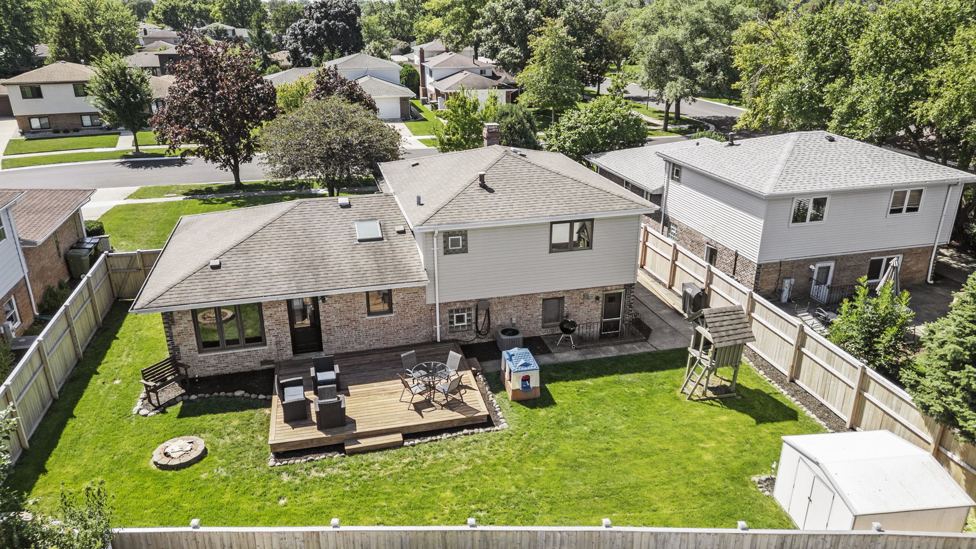 8440 Surrey Drive, Tinley Park, IL 60487