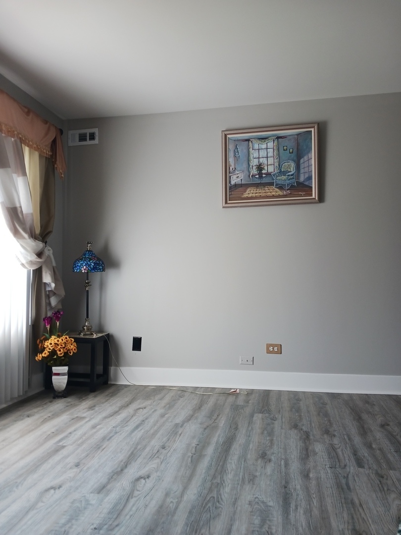 9330 HAMILTON Court #E, Des Plaines, IL 60016