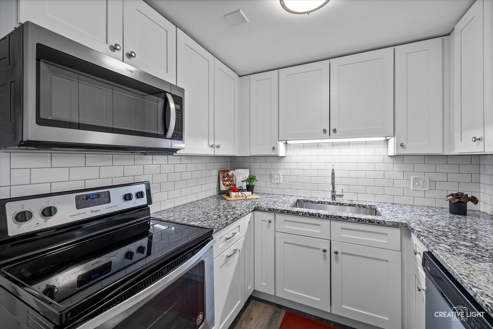5300 Walnut Avenue #18C, Downers Grove, IL 60515