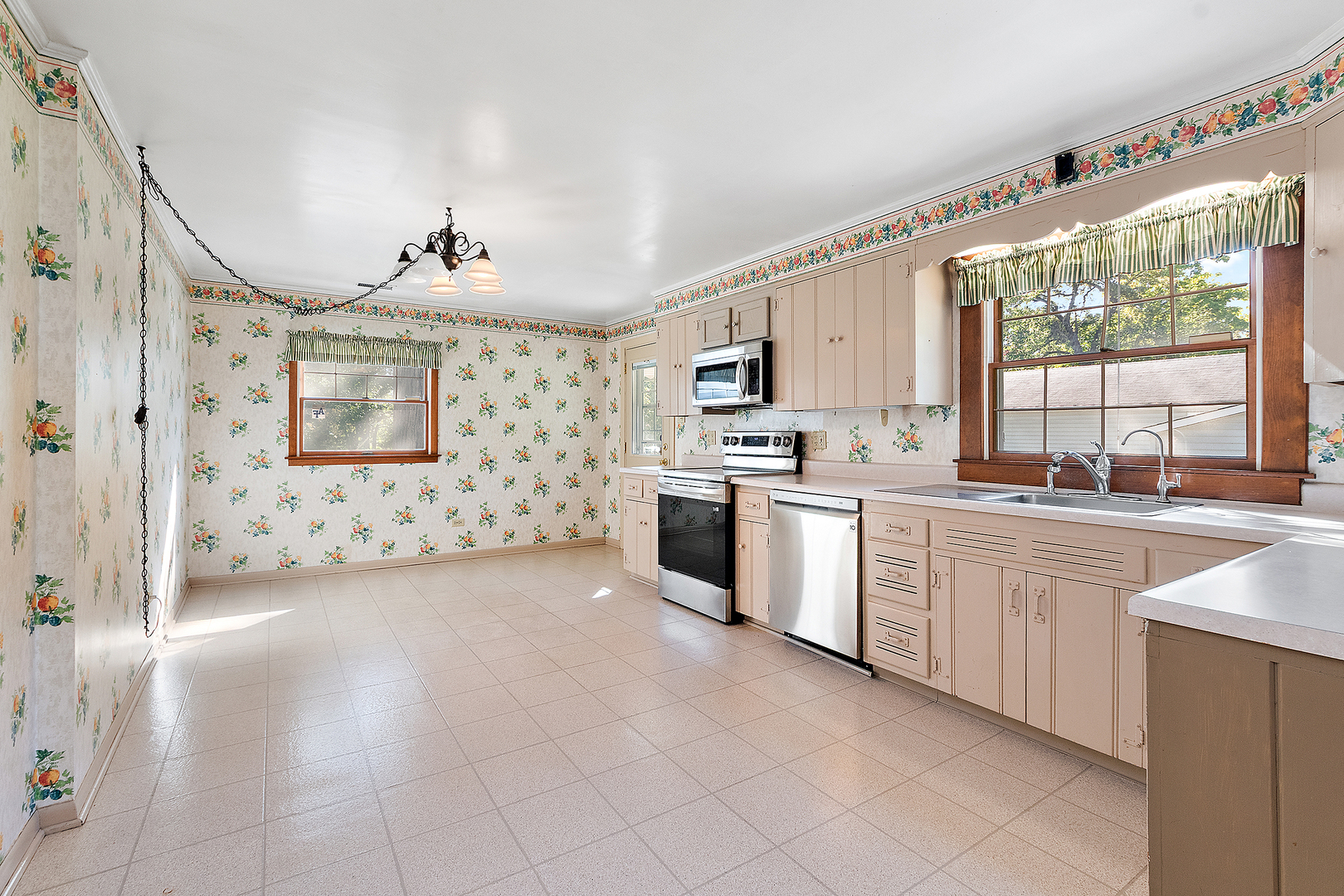 23614 S Ashland Avenue, Crete, IL 60417