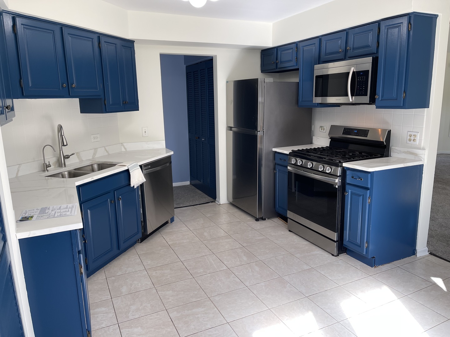 13 Willow Parkway #13, Buffalo Grove, IL 60089