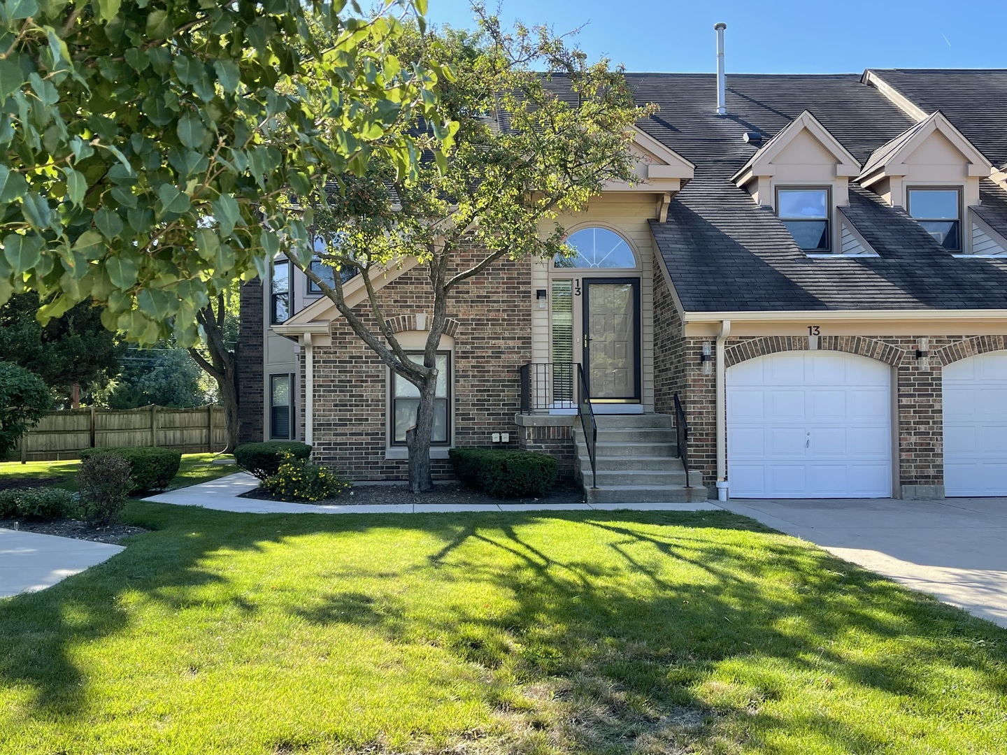 13 Willow Parkway #13, Buffalo Grove, IL 60089