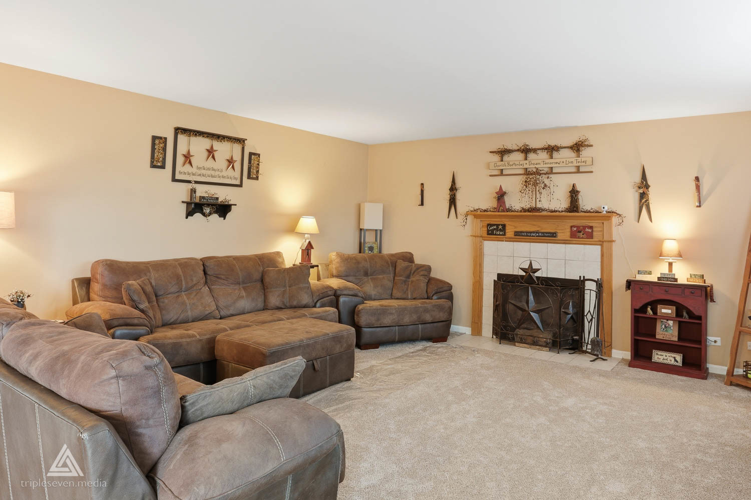 10828 BRAEMAR Parkway, Huntley, IL 60142