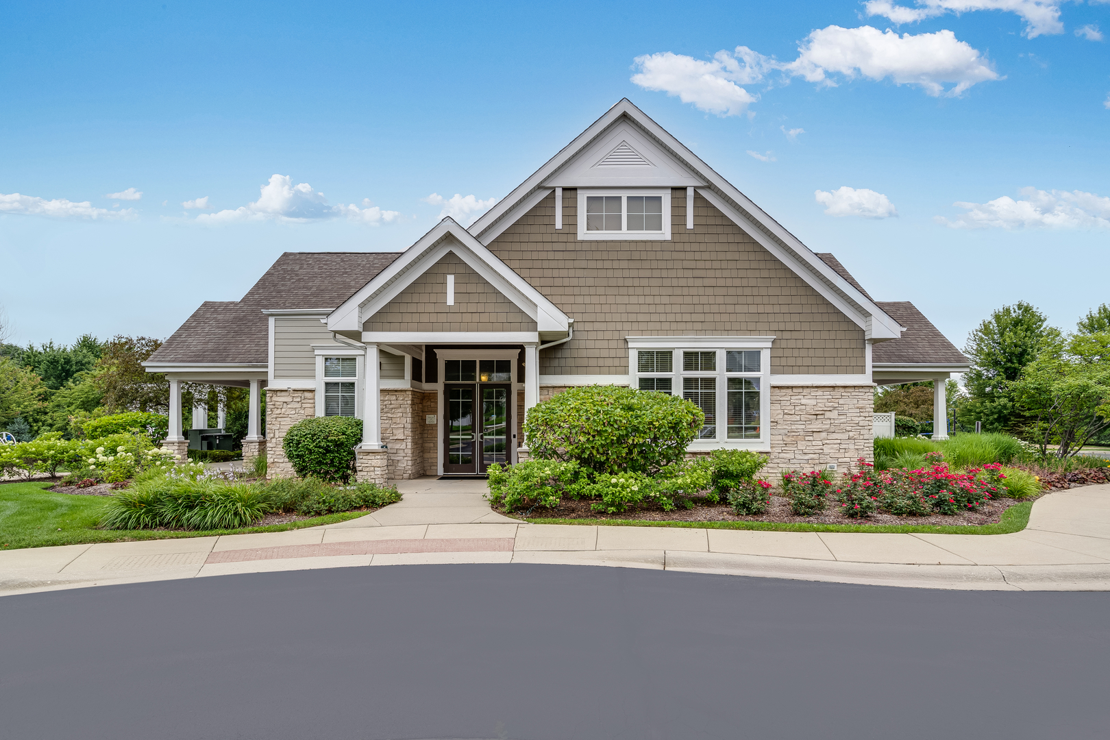 2911 Kelly Drive, Elgin, IL 60124
