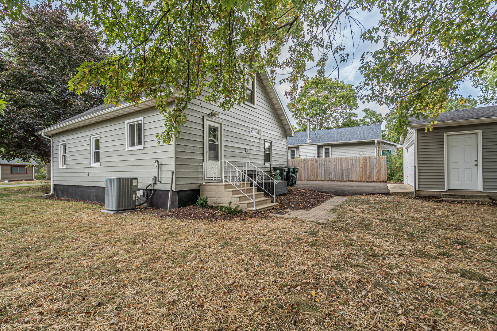 317 E Lake Street, Batavia, IL 60510