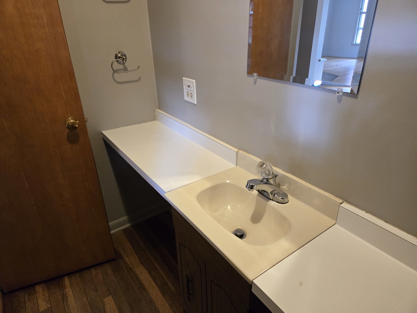 448 HUBBARD Avenue, Elgin, IL 60123