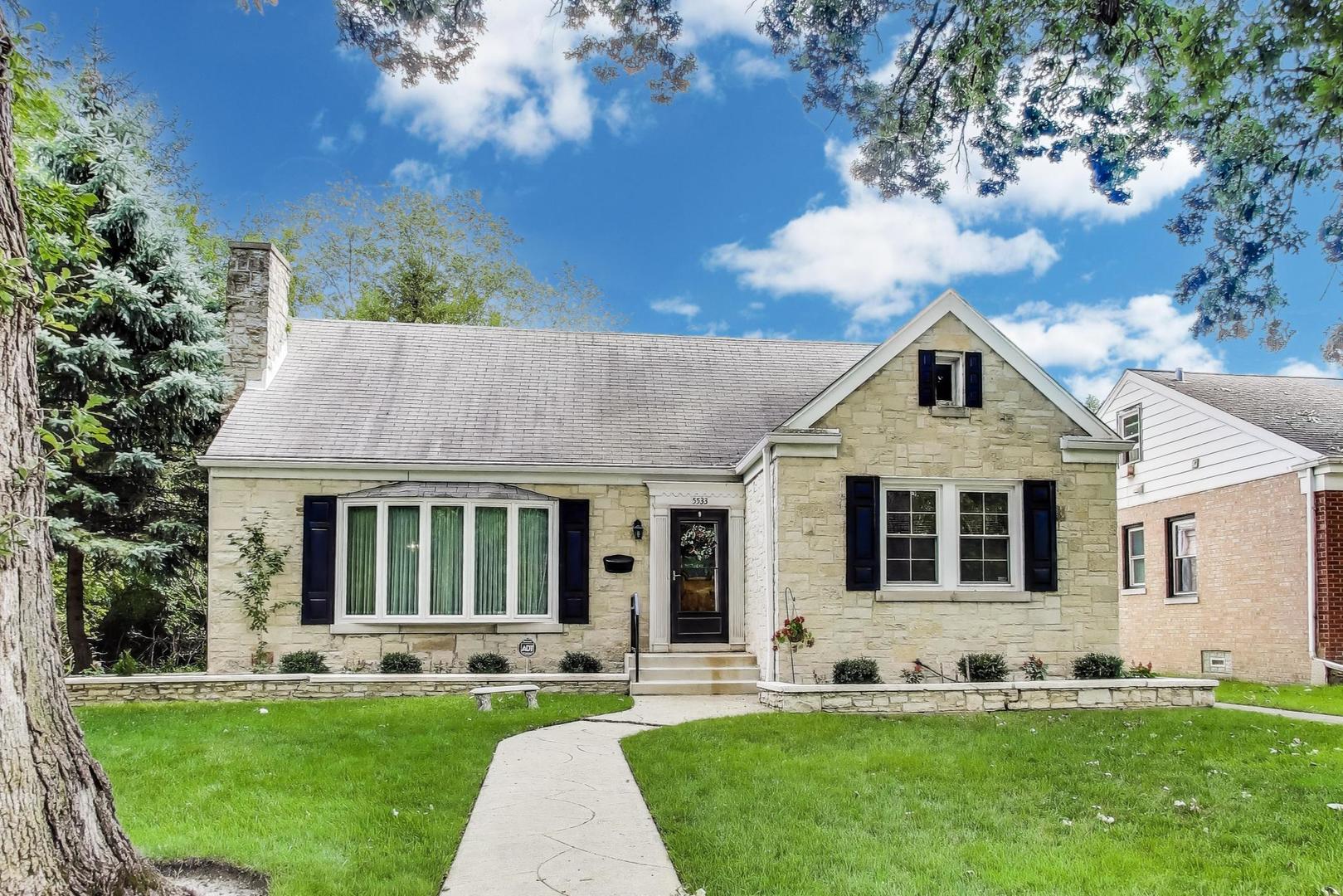 5533 N Forest Glen Avenue, Chicago, IL 60630
