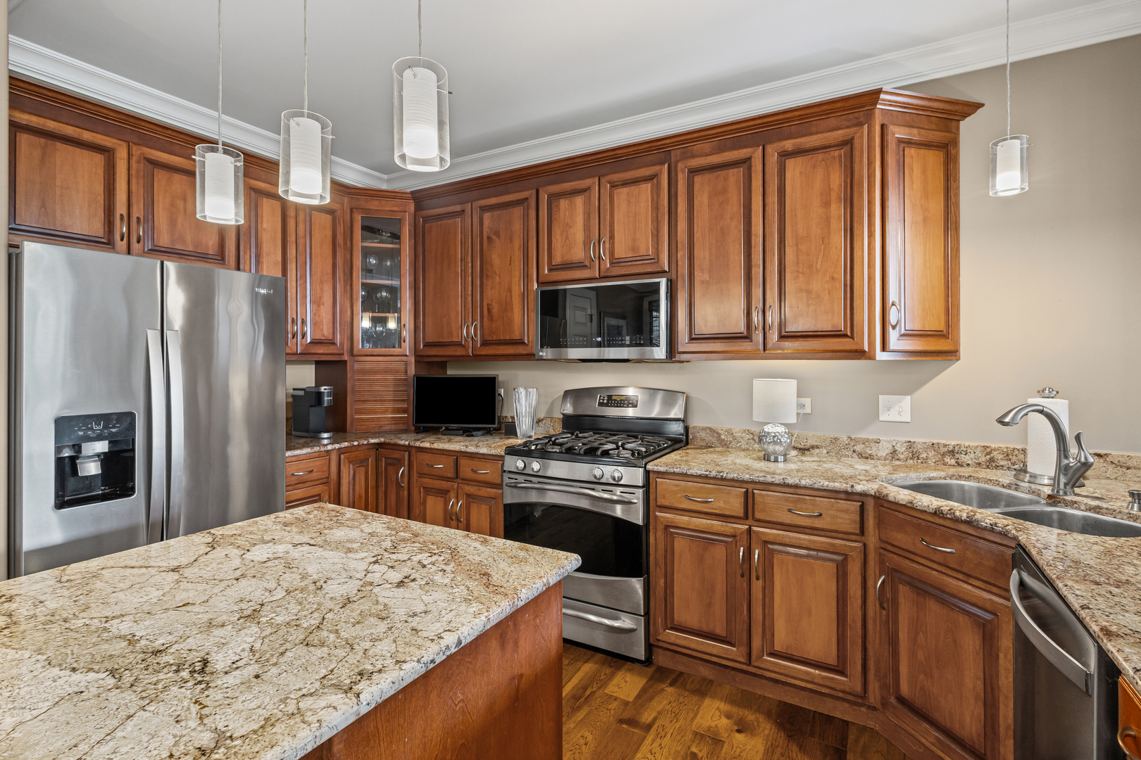 8638 SADDLEBRED Court, Frankfort, IL 60423