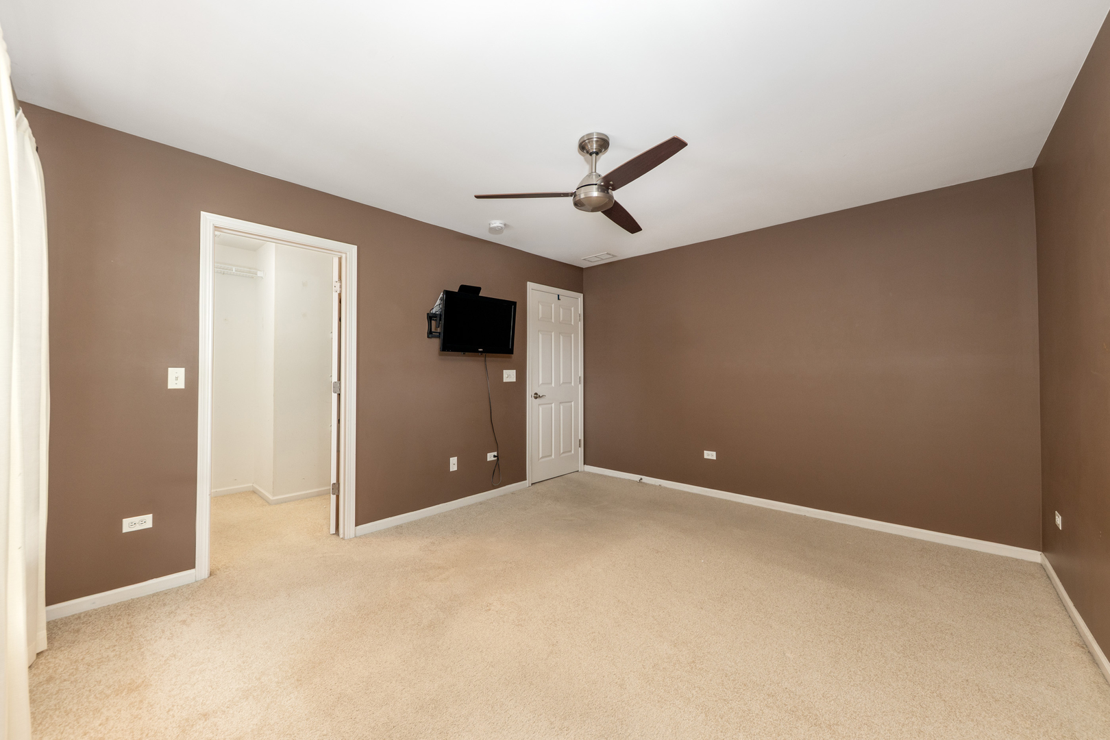 2559 Cedar Hill Lane, Woodridge, IL 60517