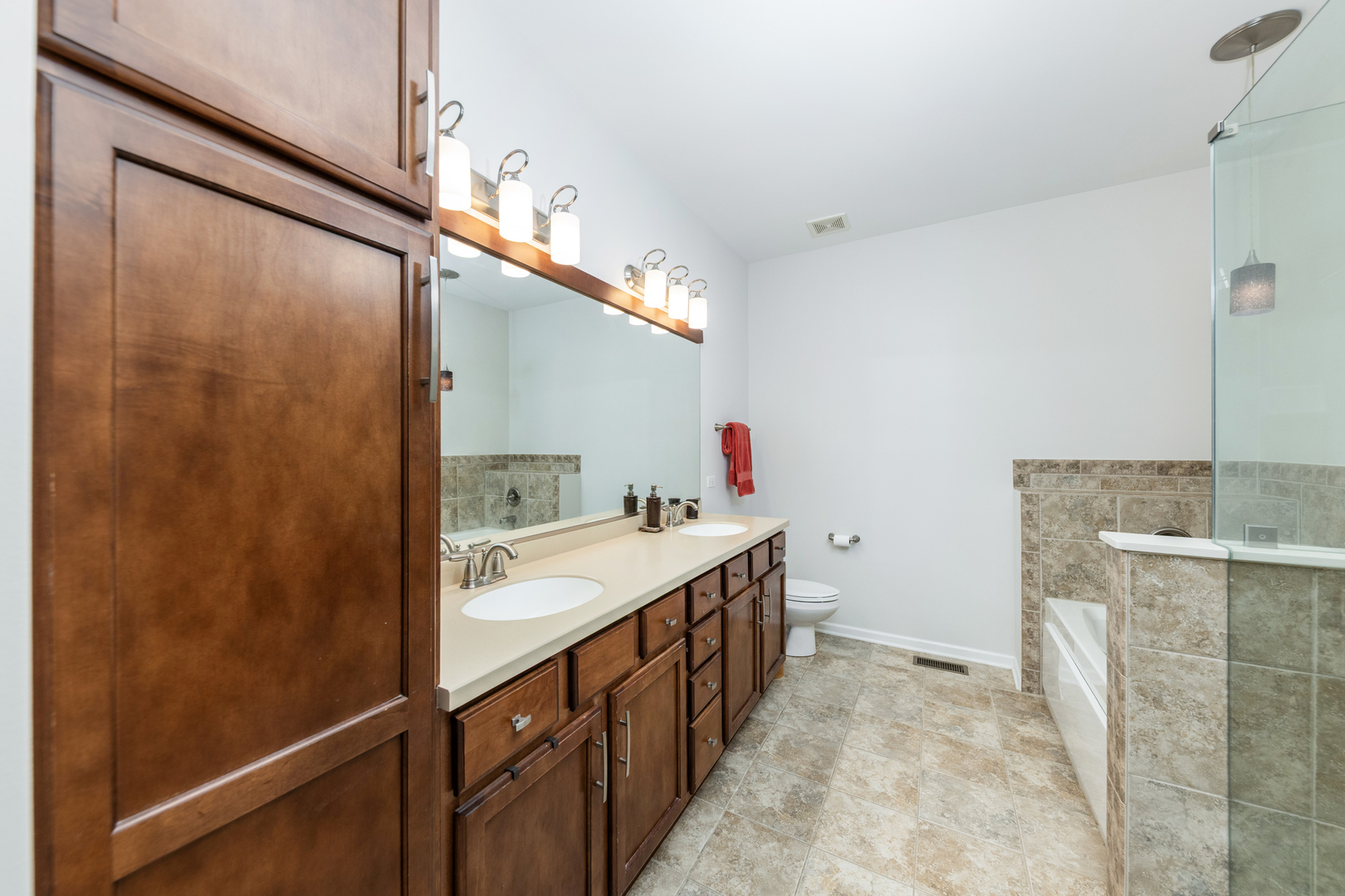 2559 Cedar Hill Lane, Woodridge, IL 60517