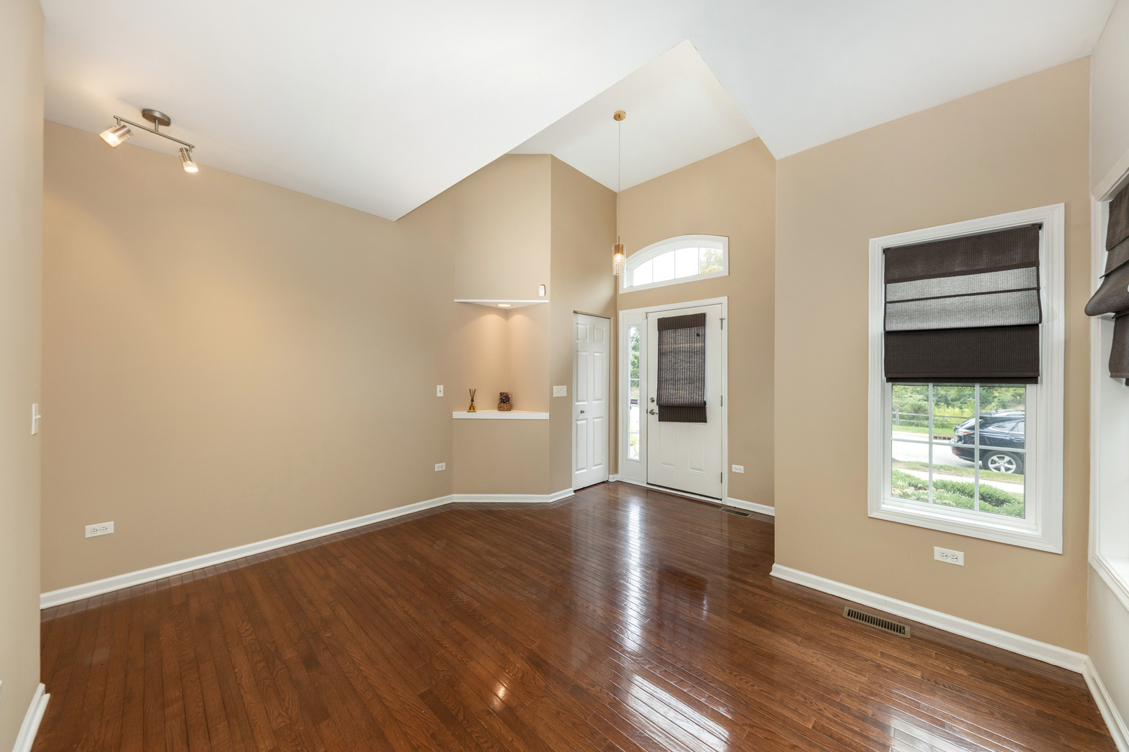 2559 Cedar Hill Lane, Woodridge, IL 60517