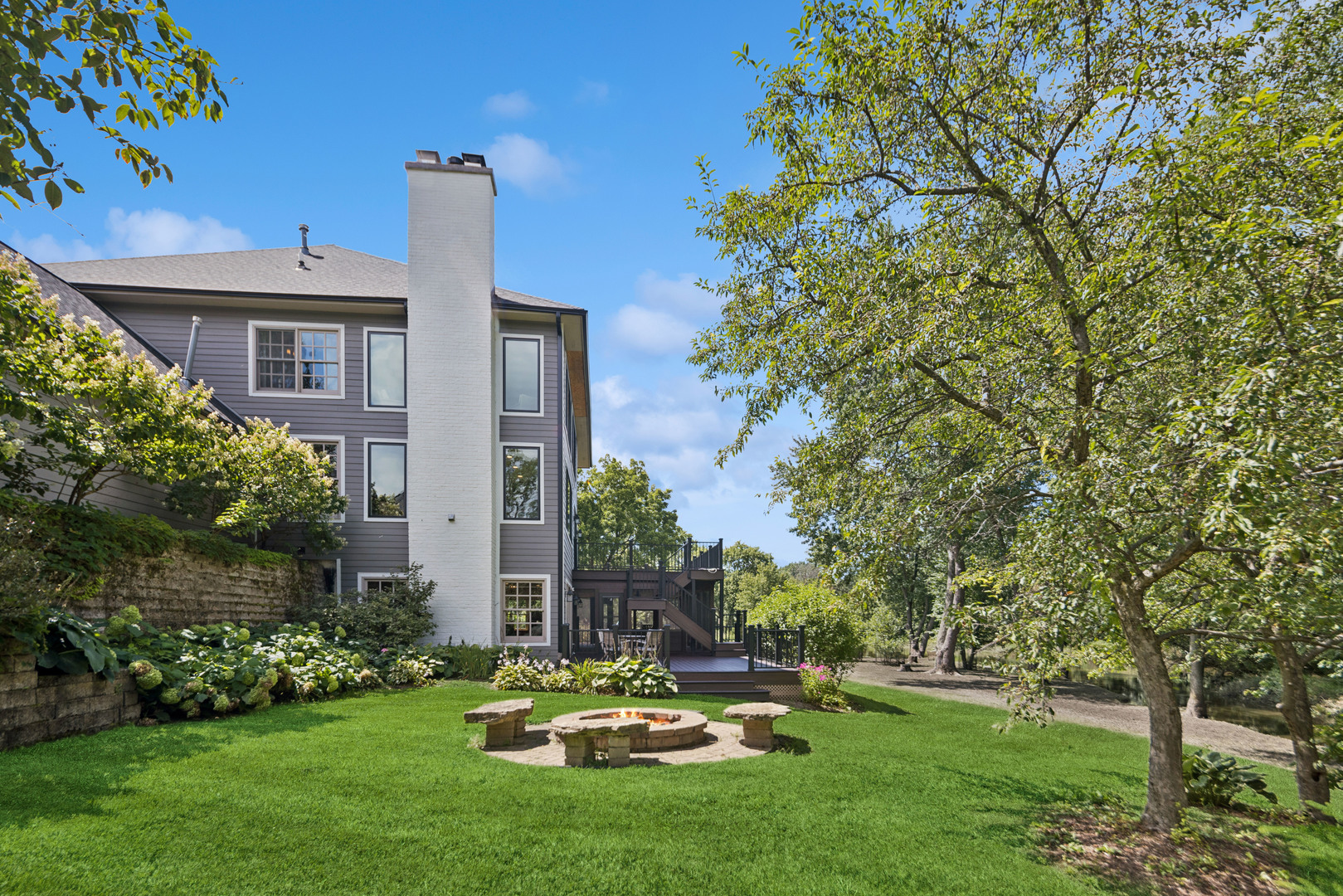 27W750 Brookside Drive, Winfield, IL 60190