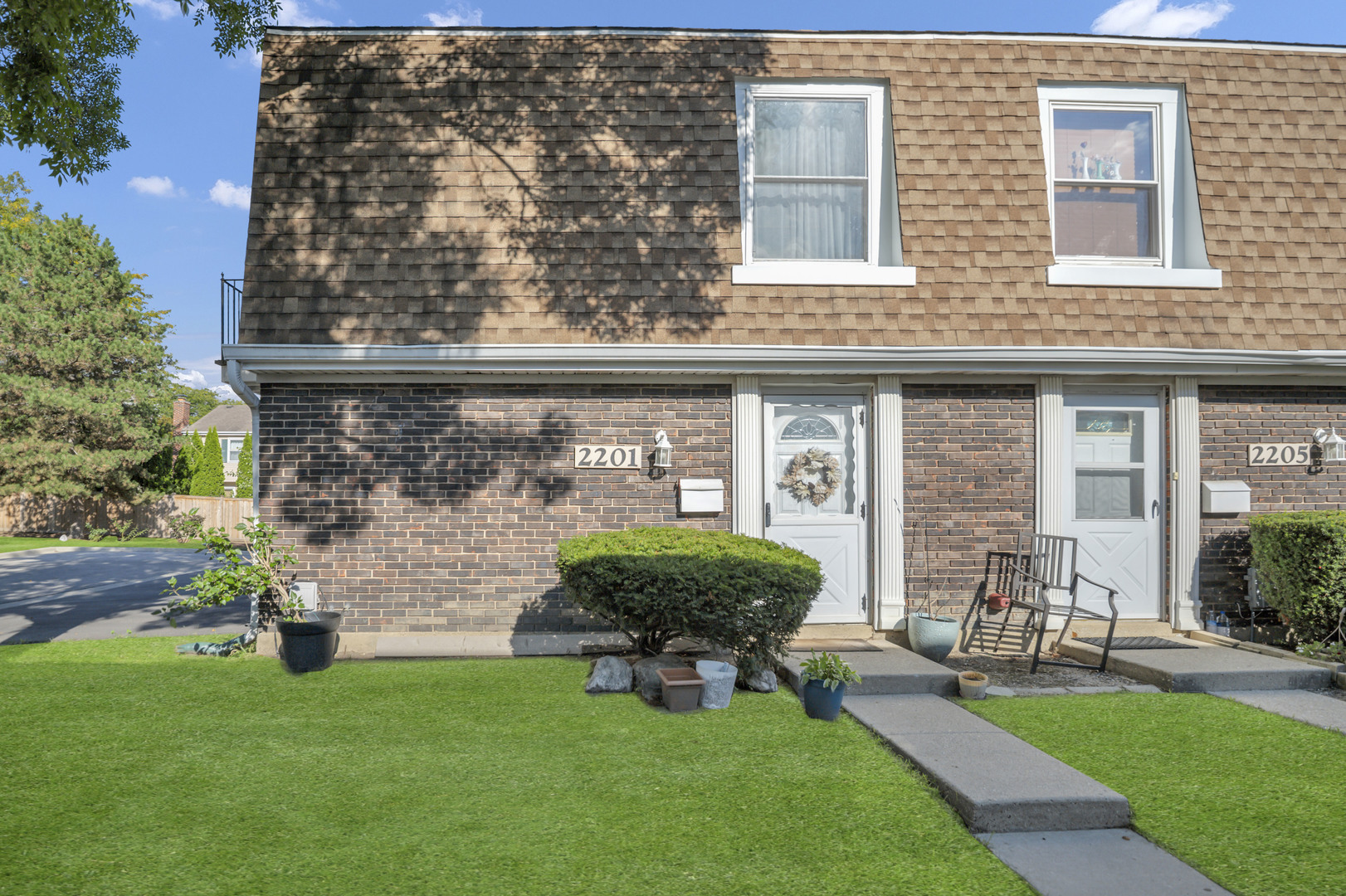 2201 Brittany Court #2201, Schaumburg, IL 60194