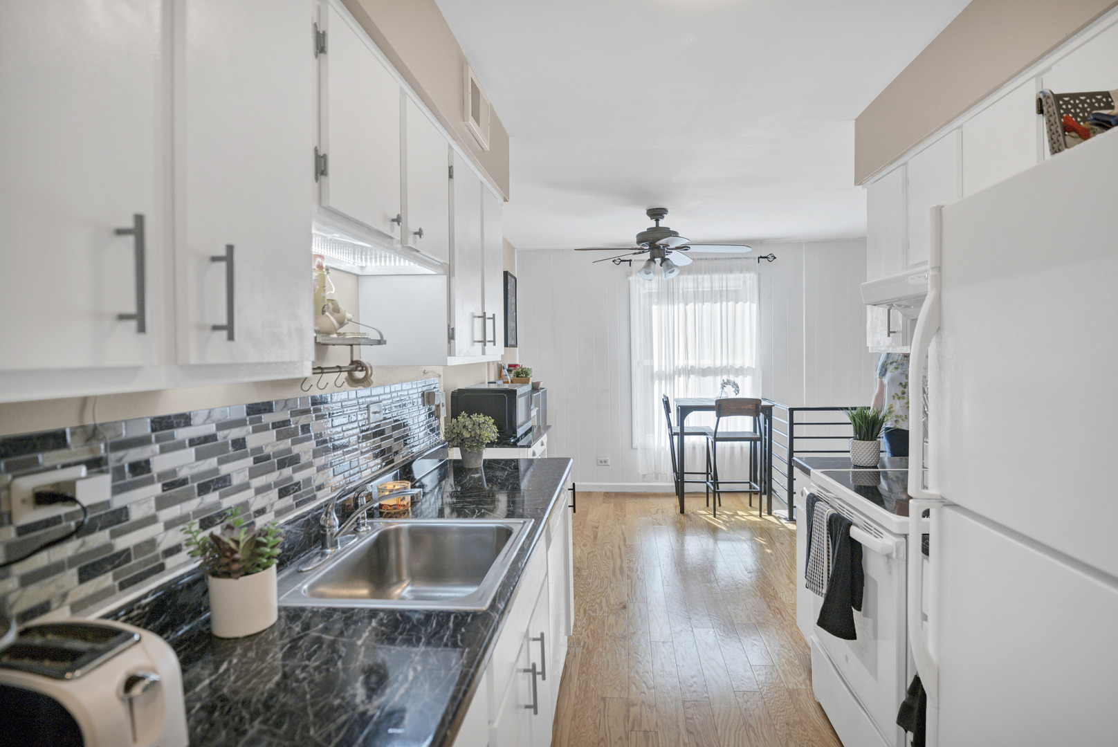 2201 Brittany Court #2201, Schaumburg, IL 60194