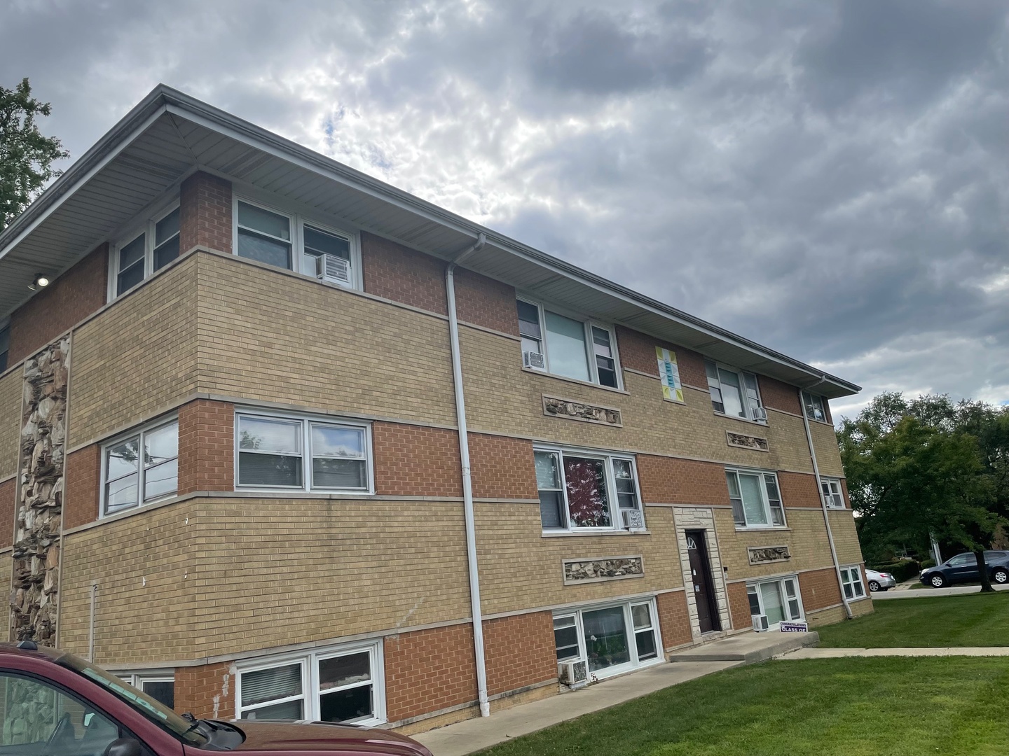 569 VALERIE Lane, Addison, IL 60101
