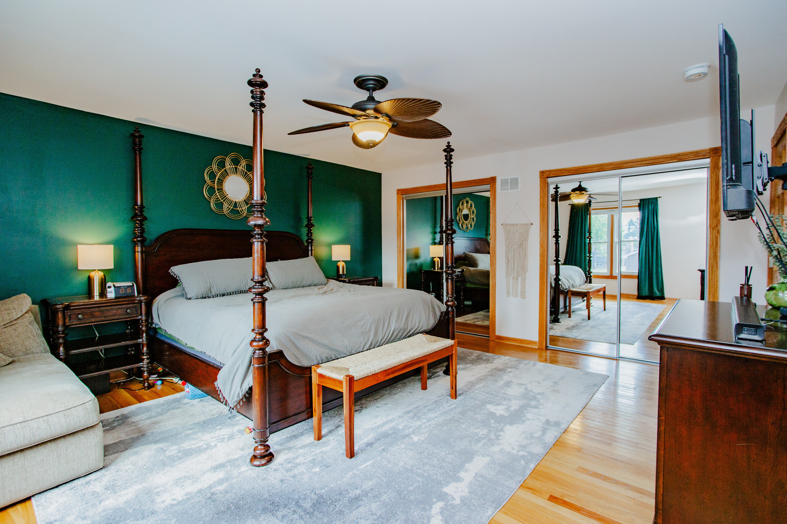 207 Schreiber Avenue, Roselle, IL 60172