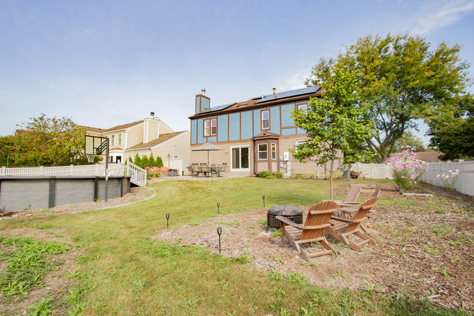 207 Schreiber Avenue, Roselle, IL 60172