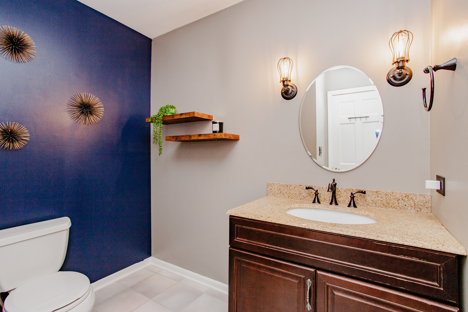 207 Schreiber Avenue, Roselle, IL 60172