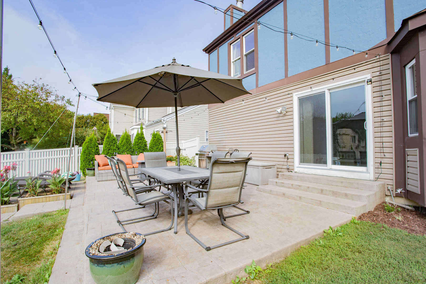 207 Schreiber Avenue, Roselle, IL 60172