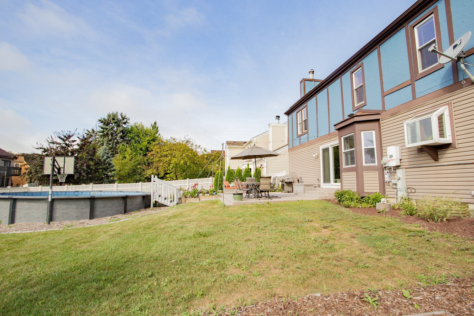 207 Schreiber Avenue, Roselle, IL 60172