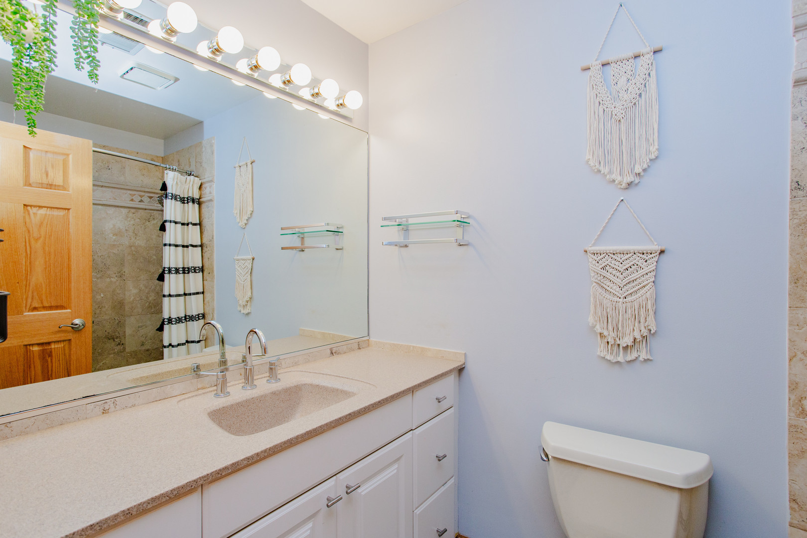 207 Schreiber Avenue, Roselle, IL 60172