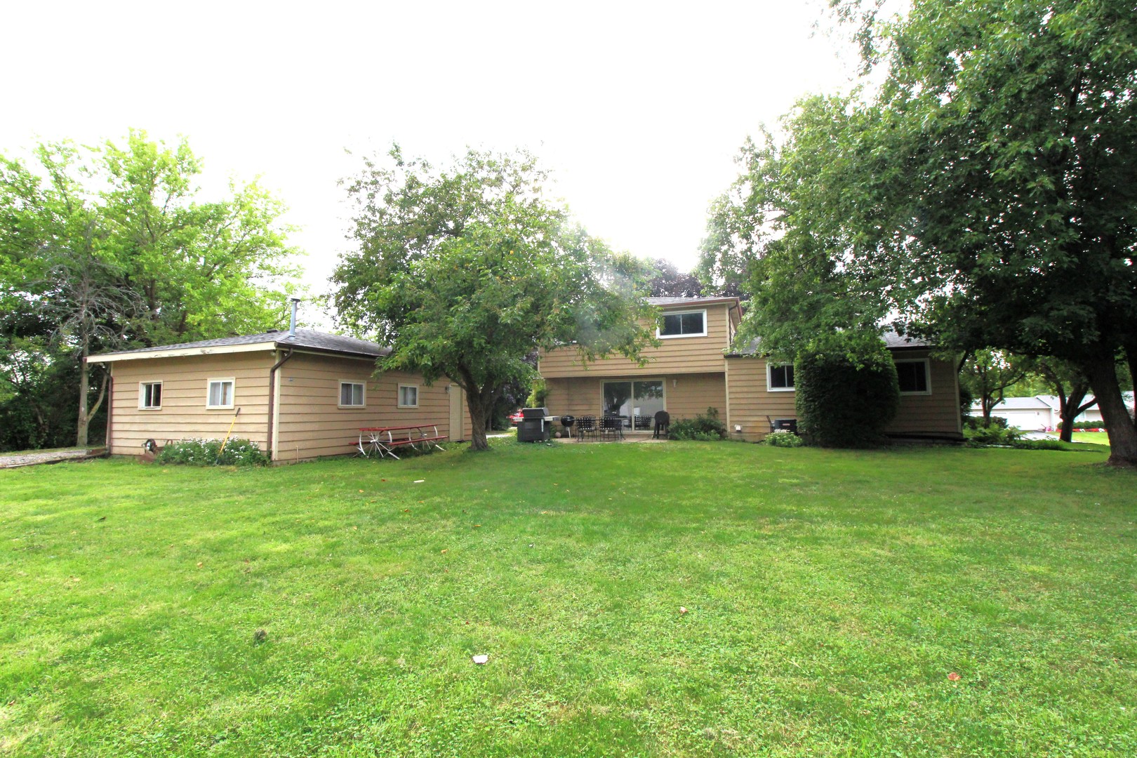 36763 N Belle Plaine Avenue, Waukegan, IL 60087