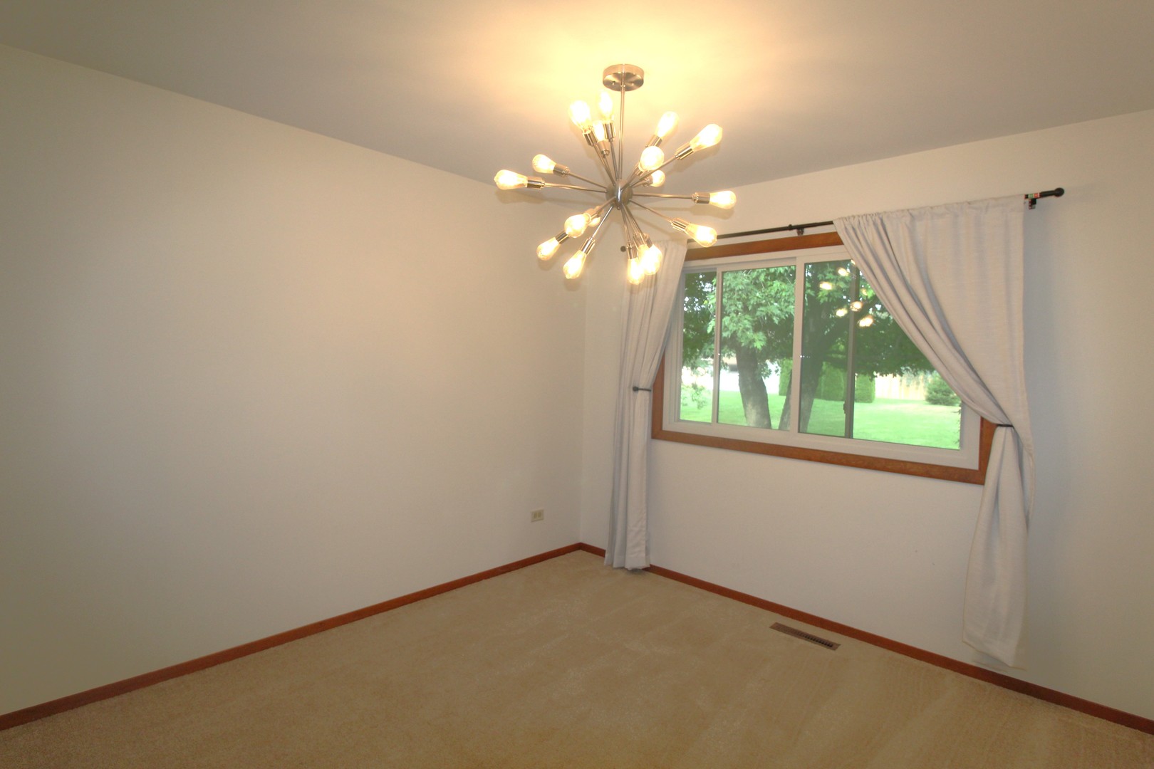 36763 N Belle Plaine Avenue, Waukegan, IL 60087