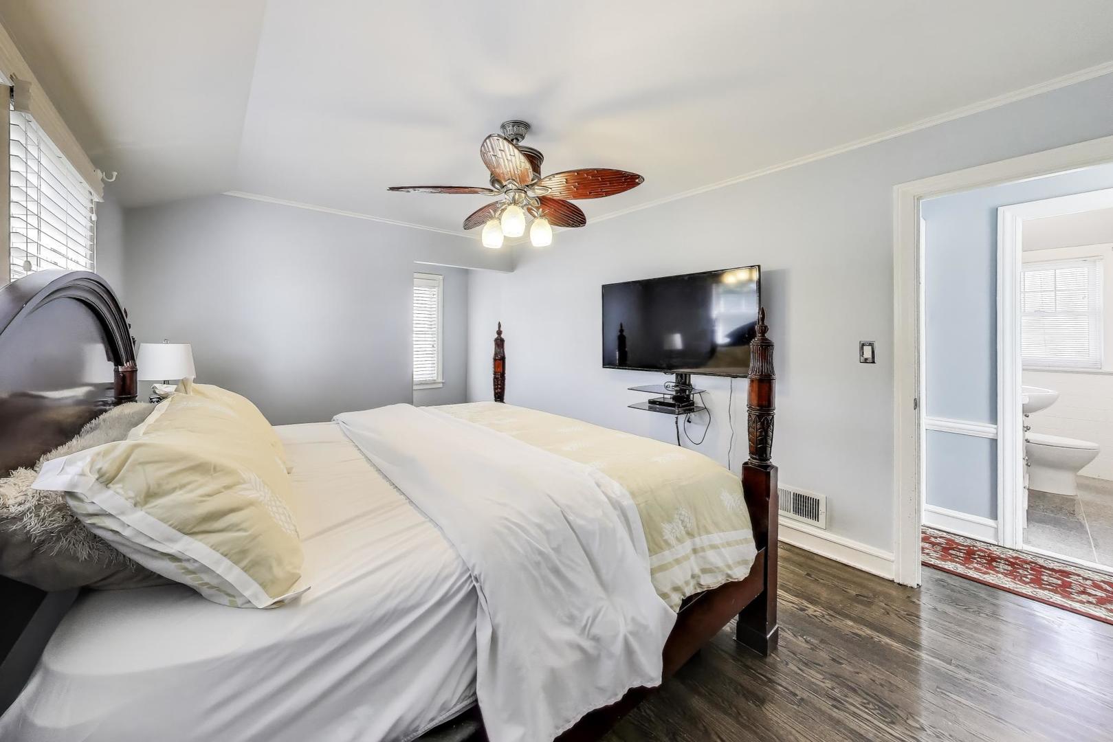 7246 W Ibsen Street, Chicago, IL 60631
