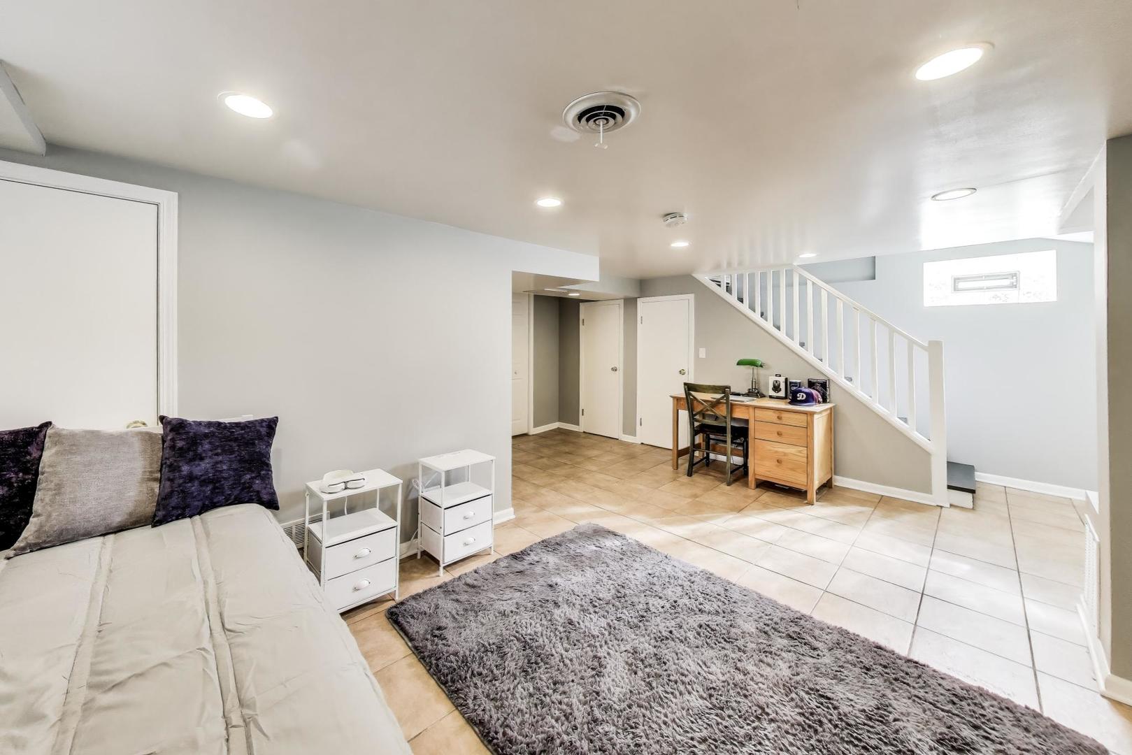 7246 W Ibsen Street, Chicago, IL 60631