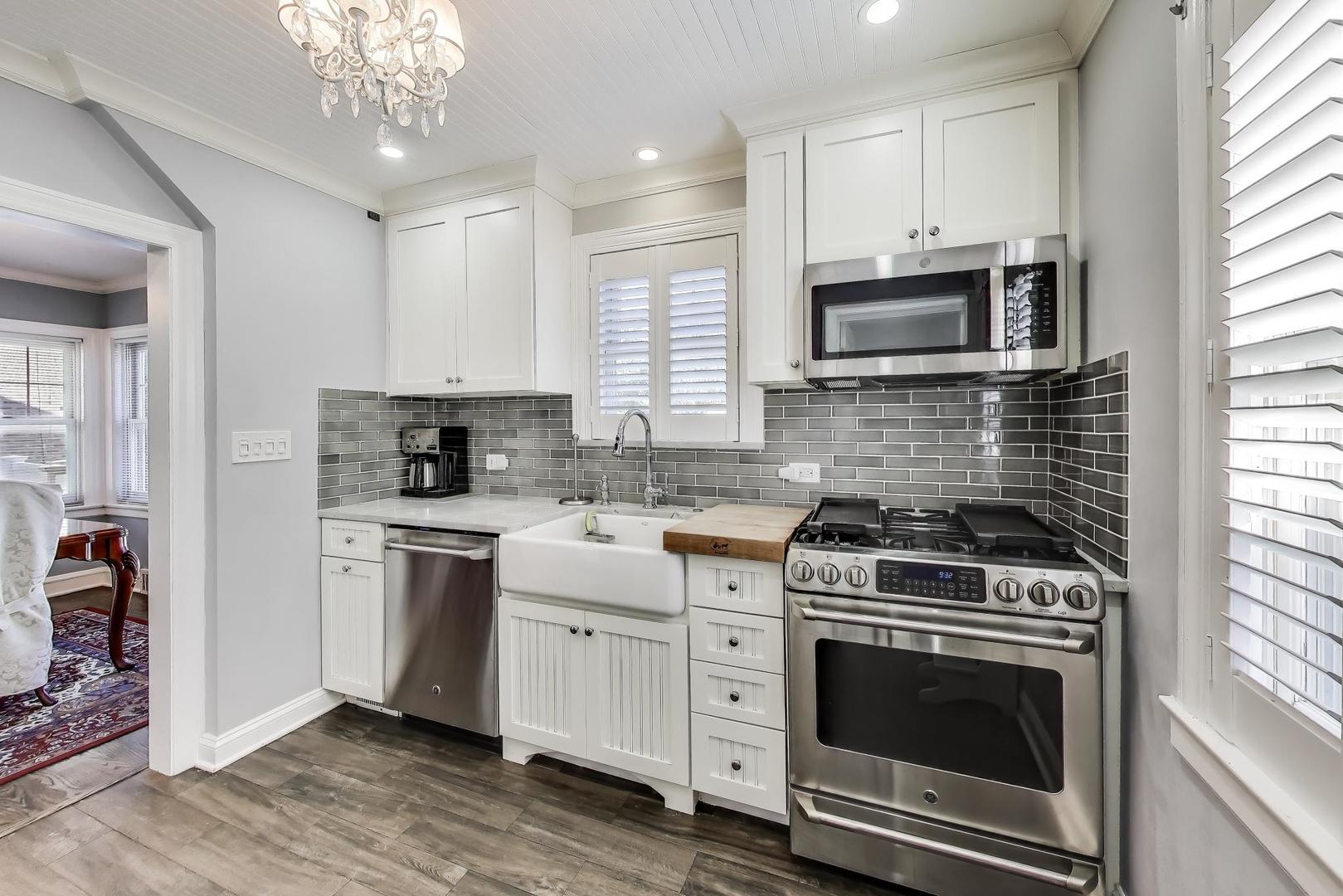 7246 W Ibsen Street, Chicago, IL 60631