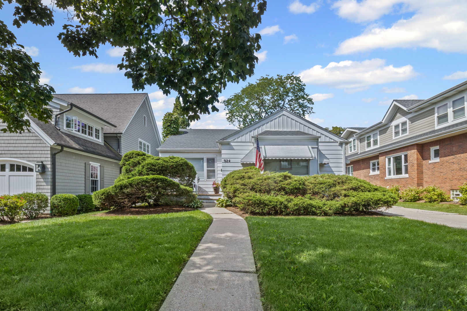 924 N Highland Avenue, Arlington Heights, IL 60004