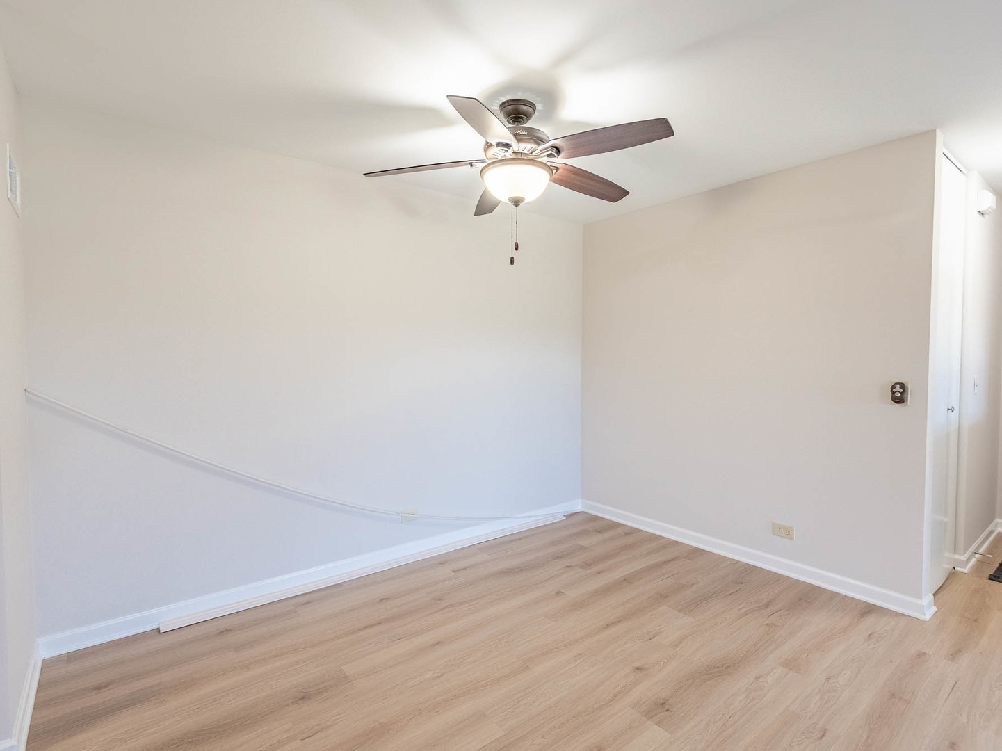 530 Shorely Drive #104, Barrington, IL 60010