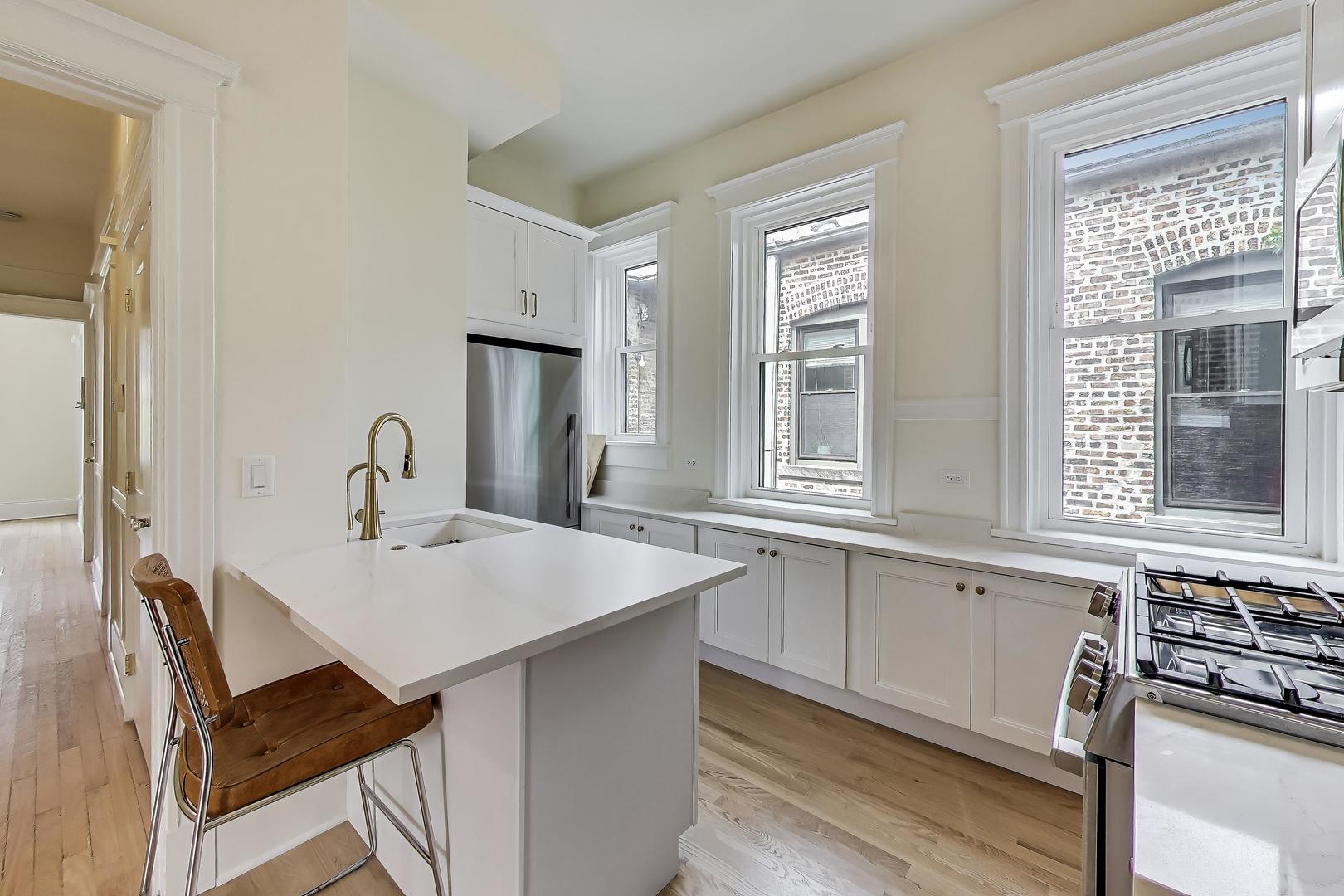 2351 N Geneva Terrace #3, Chicago, IL 60614
